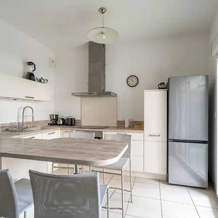 T3 En Centre-ville D'arcachon, Proche Plage, Balcons, Parking, Ascenseur Et Wi-fi - Fr-1-319-440 Apartmán Arcachon